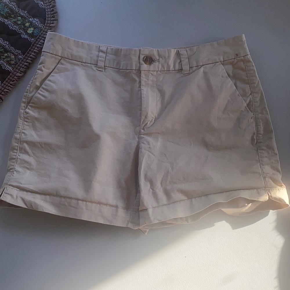Old Navy “every day short” mid rise shorts. Tan color. Size 8.
